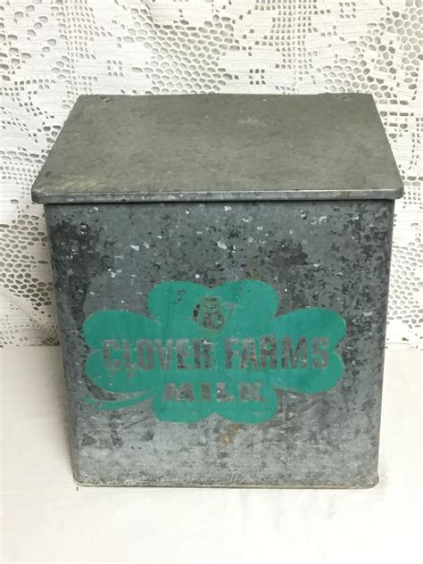 Vintage MEYERS DAIRY Metal Galvanized Insulated Milkman 